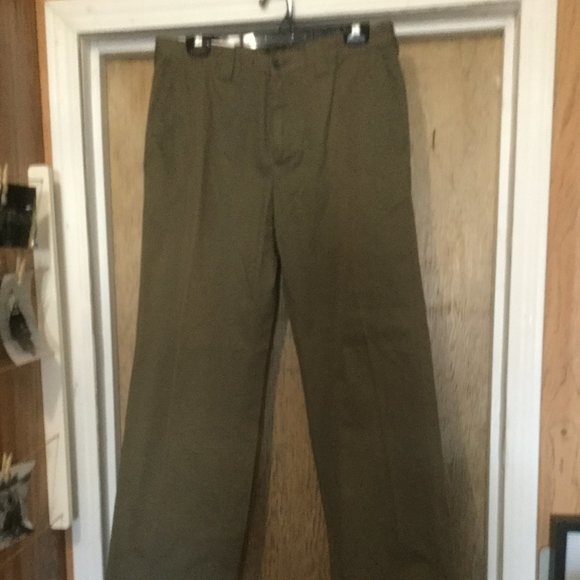 NWT Club Monaco straight leg medium rise army green color 32" waist classic fit - Picture 1 of 5